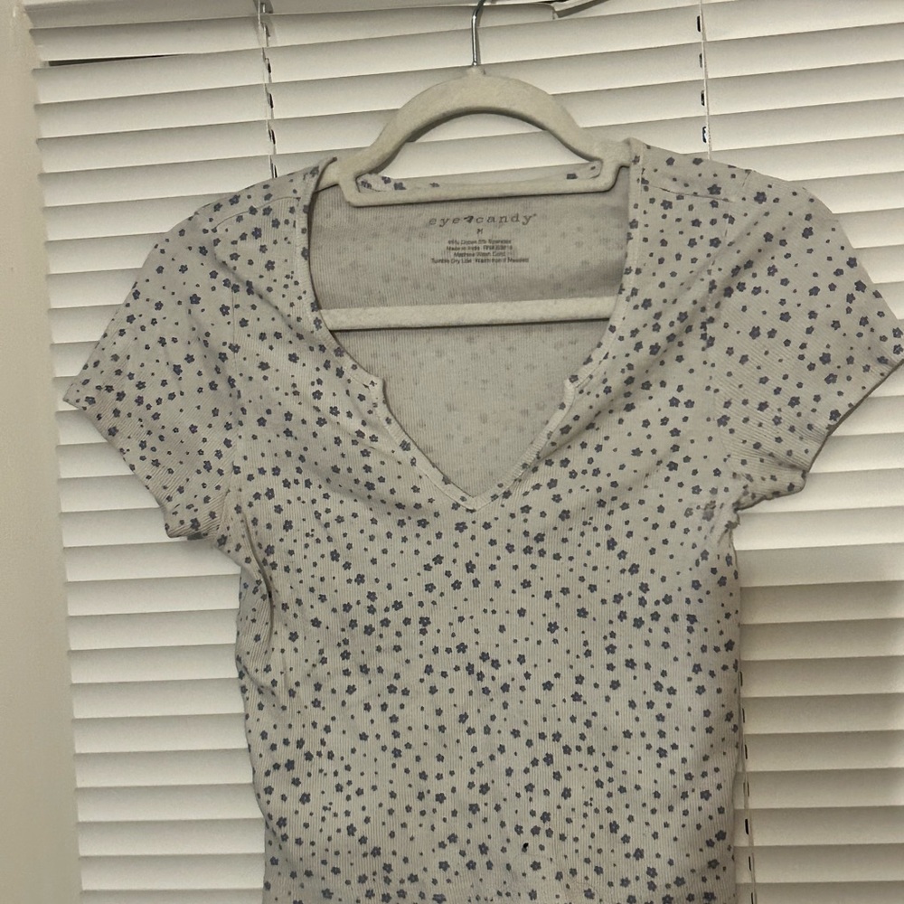 Gray Flower-Polka Dot V-Neck Top